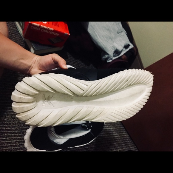 New adidas tubular Shoes - Picture 6 of 6